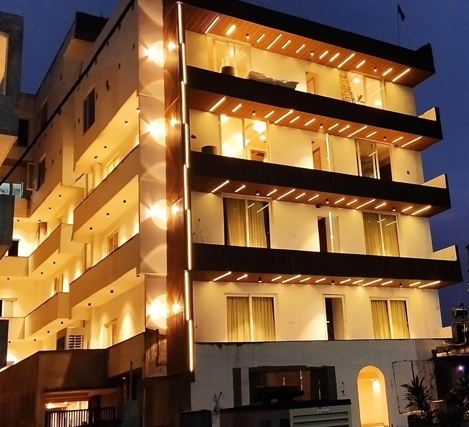 Pk Boutique Hotel Noida Exteriör bild