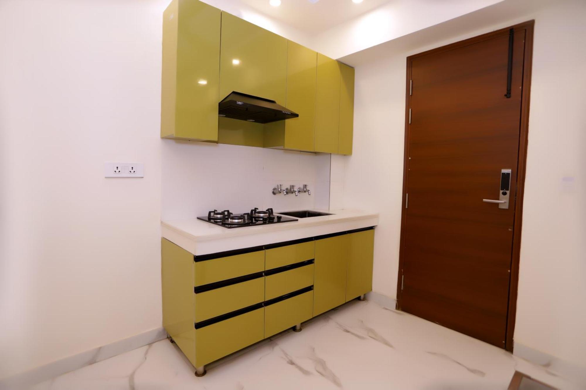 Pk Boutique Hotel Noida Exteriör bild